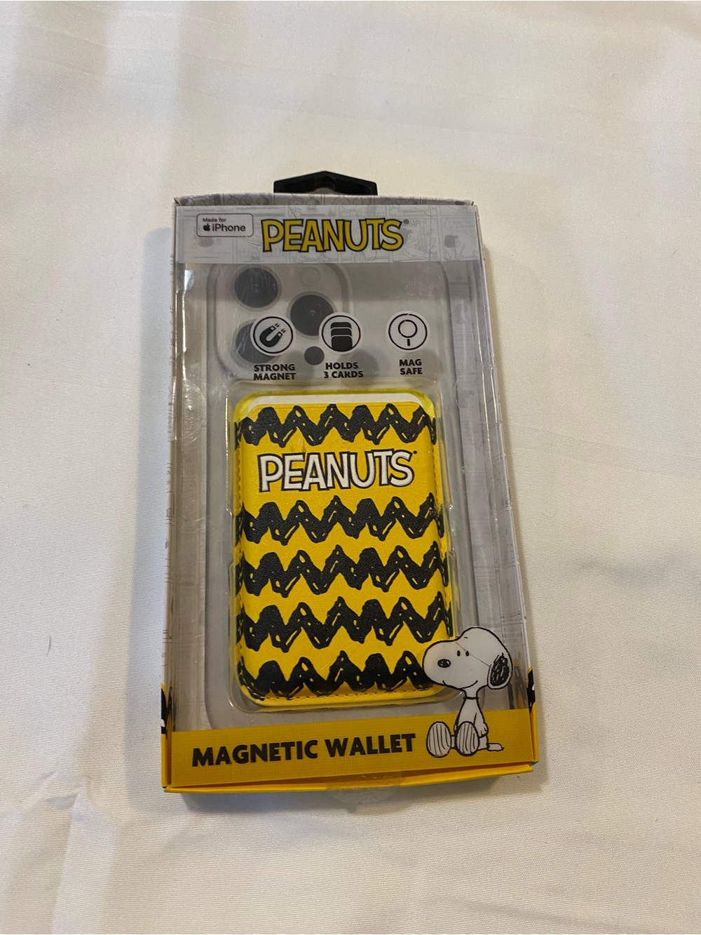 Peanuts Yellow & Black Zigzag Magnetic Wallet for iPhone